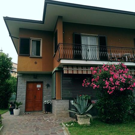 Casa Vacanze Mari, Paratico Esterno foto